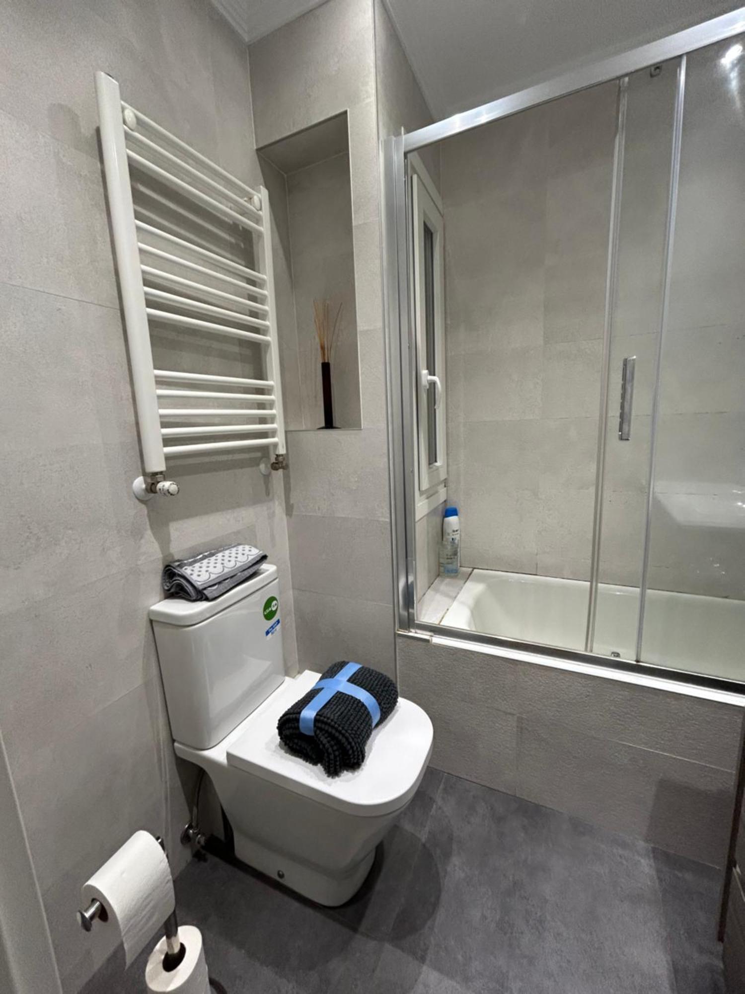 Principe De Viana 4 Bilbao Exterior photo
